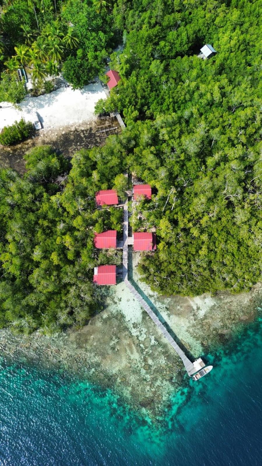 Villa Raja Ampat Blue Sea Besir Exterior foto