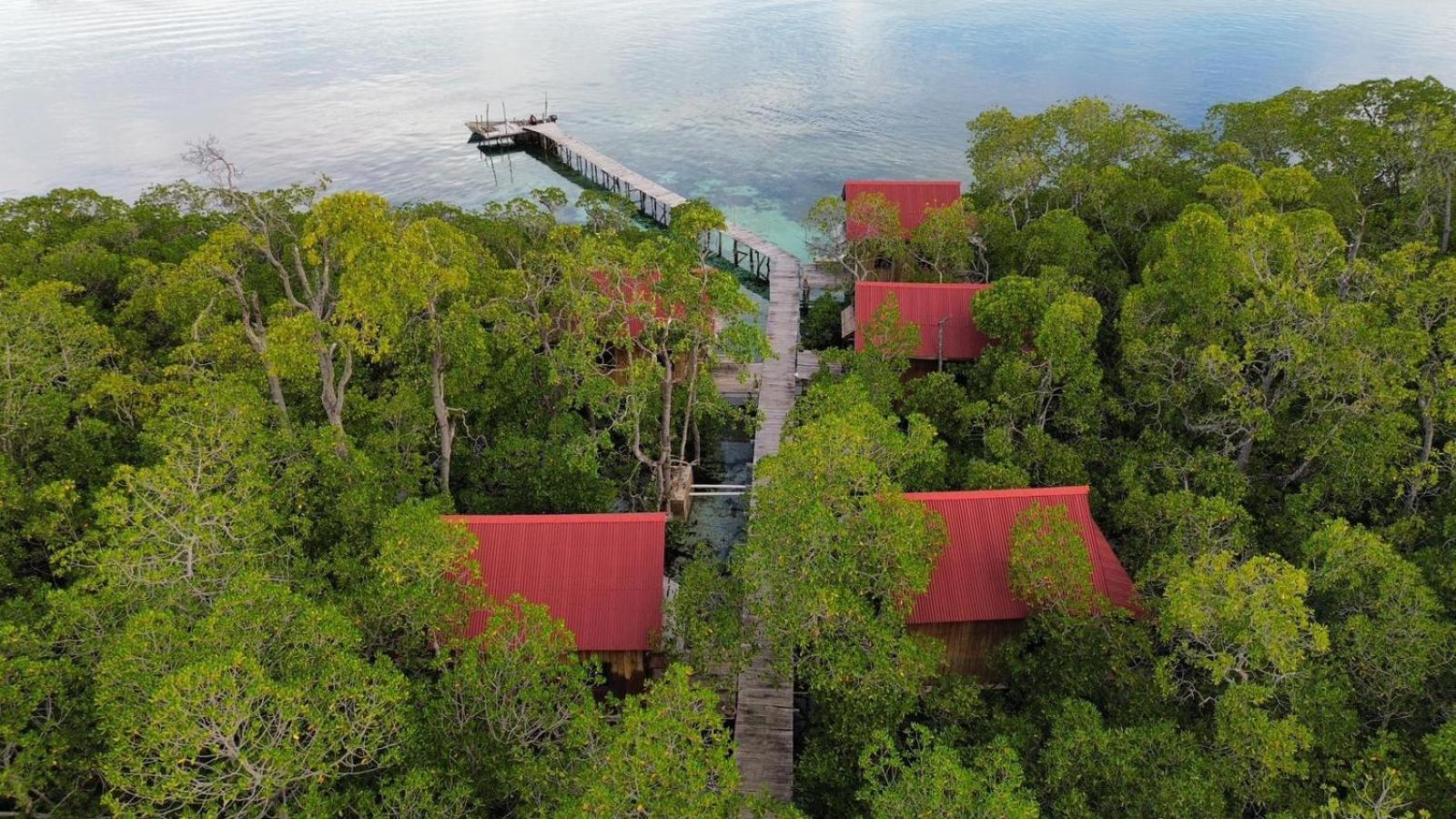 Villa Raja Ampat Blue Sea Besir Exterior foto